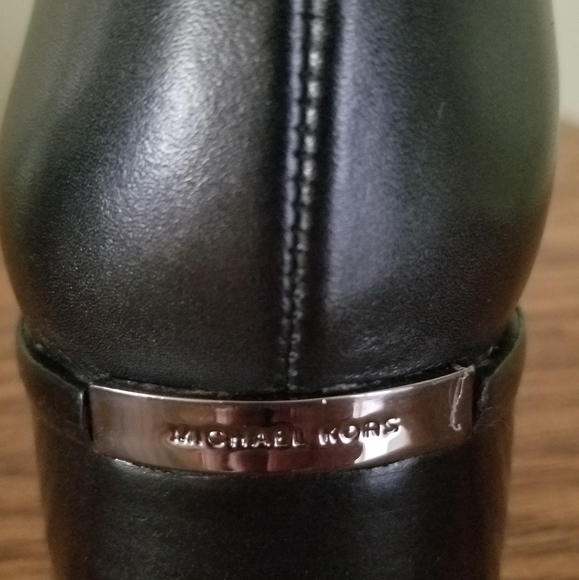 Michael Kors Sock Boot. - Picture 2 of 3